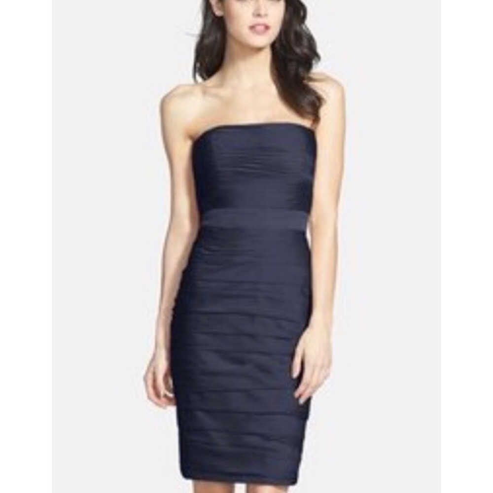 Monique lhuillier bridesmaids navy strapless dress